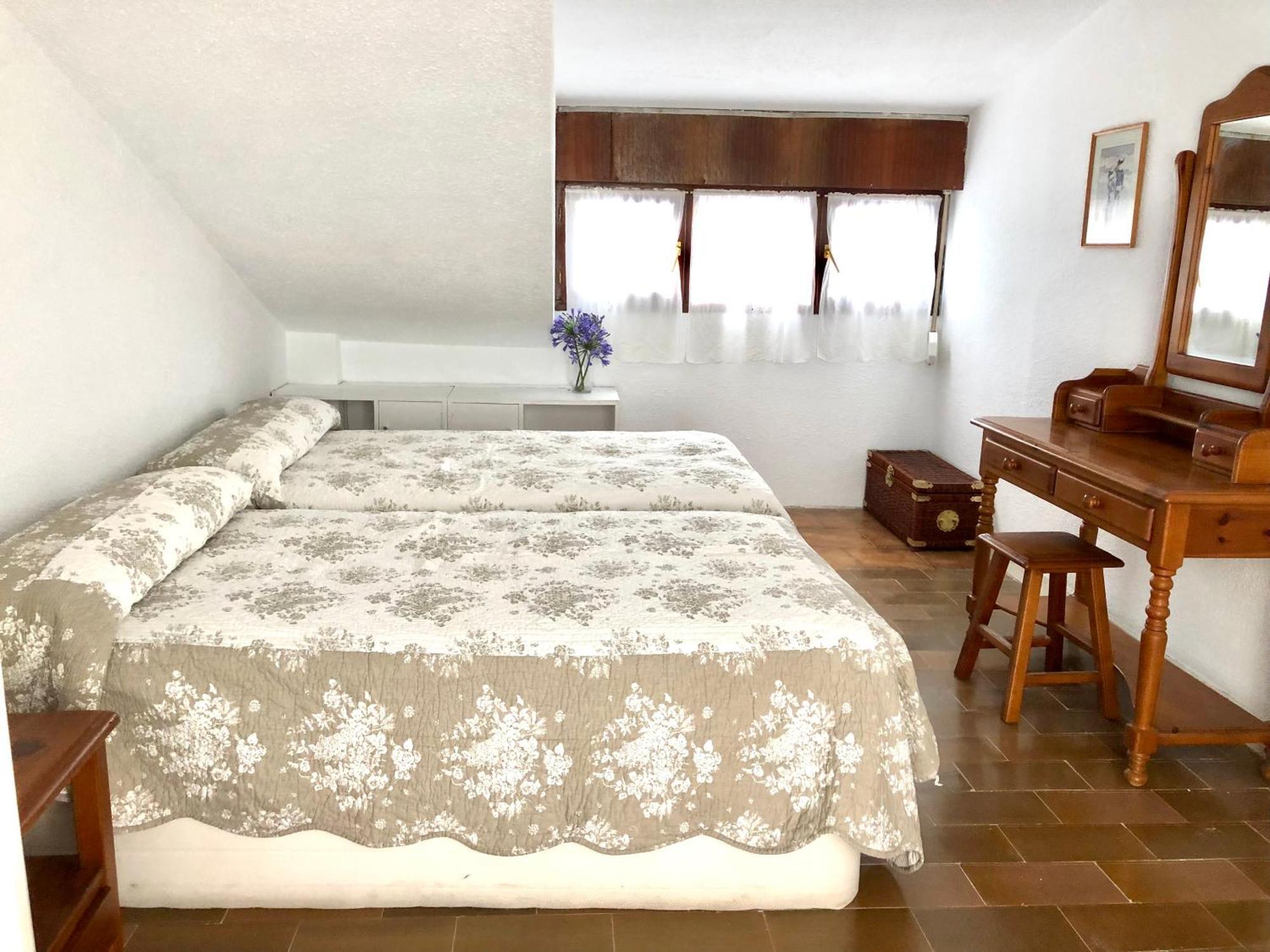 Holiday home Al Lado De La Playa Con Piscina Privada, Jardin Y Barbacoa, Fronton, 6 Laredo