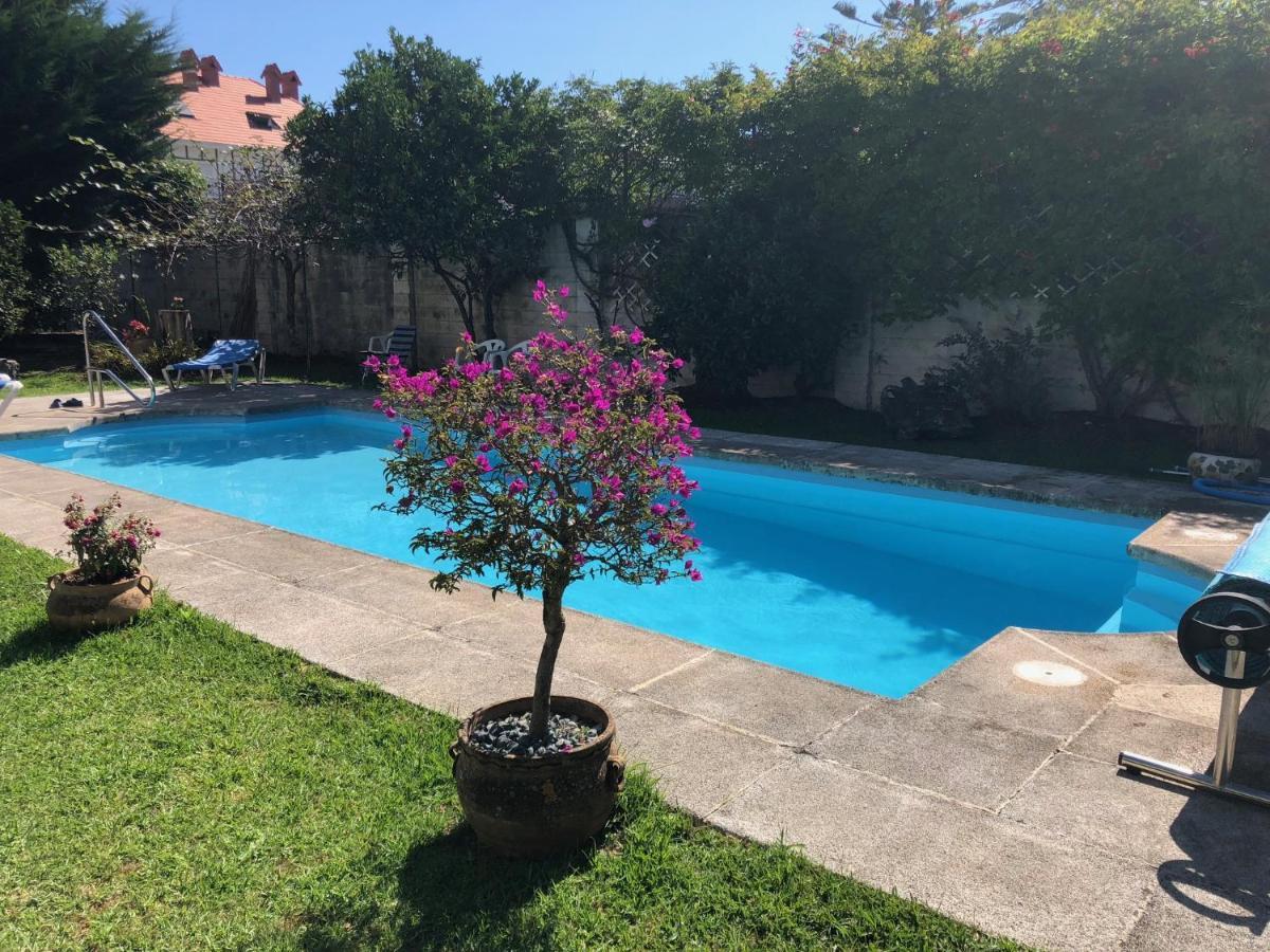 Al Lado De La Playa Con Piscina Privada, Jardin Y Barbacoa, Fronton, 6 Laredo