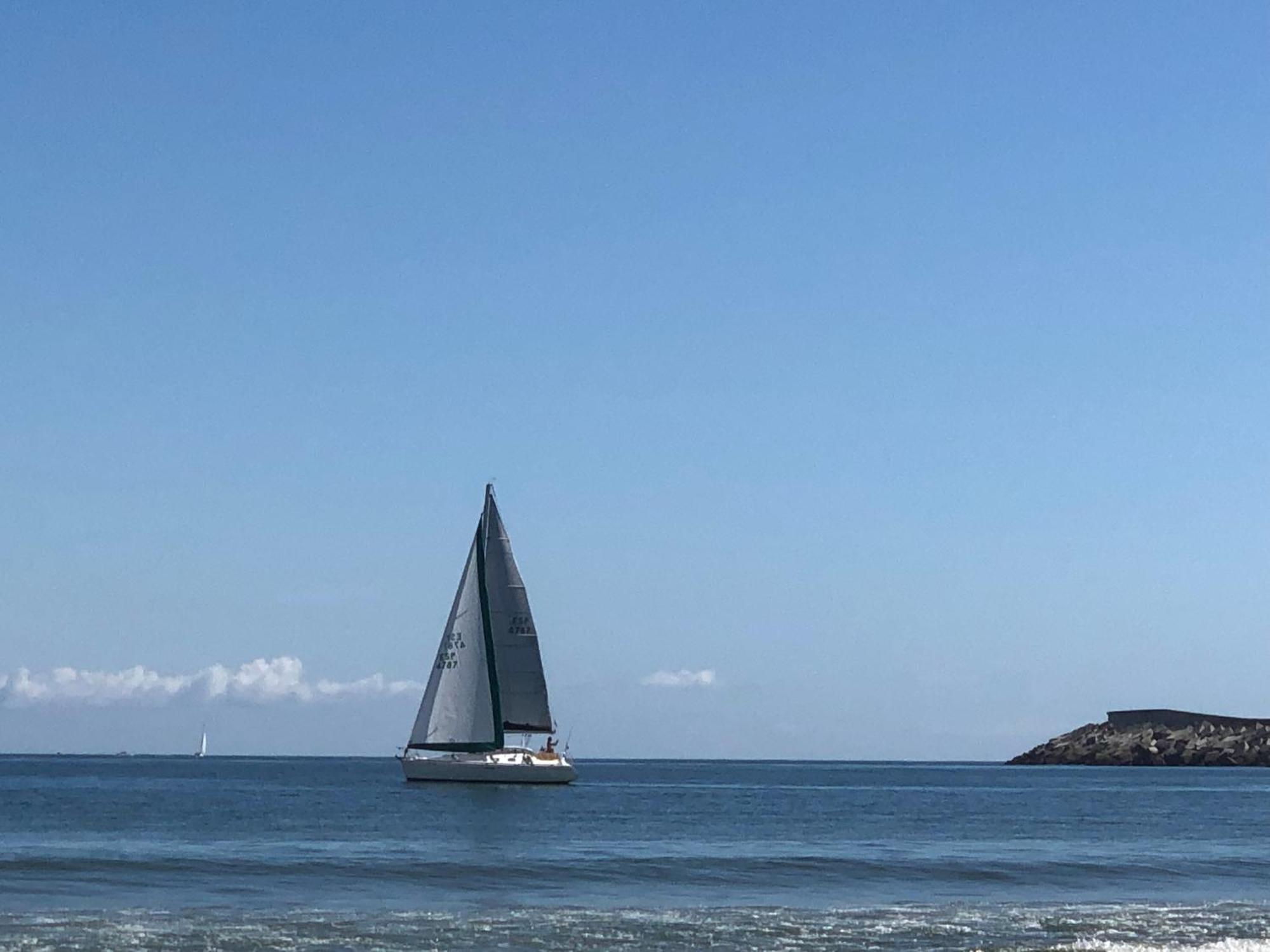 Al Lado De La Playa Con Piscina Privada, Jardin Y Barbacoa, Fronton, 6 * Laredo